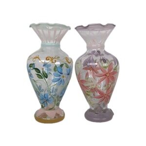 Set of 2 Tracy Porter Hand Painted Art Glass Floral Vases Scalloped Rim 6.5"
